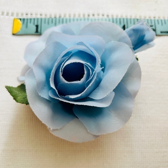 Flower Hair Comb Fastener Pastel Blue Coquette Vintage 1980s Bud Green Leaves - Picture 8 of 11